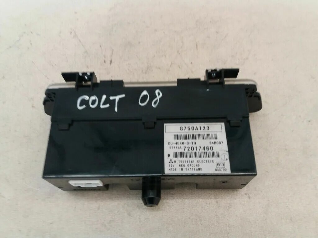 Mitsubishi colt 2007 год бортовой компьютер. Бортовой компьютер митсубиси кольт. Бк mitsubishi space star 2. Компьютер бортовой для мицубиси каризма. Лампочки на бортовой компьютер митсубиси каризма 2003.