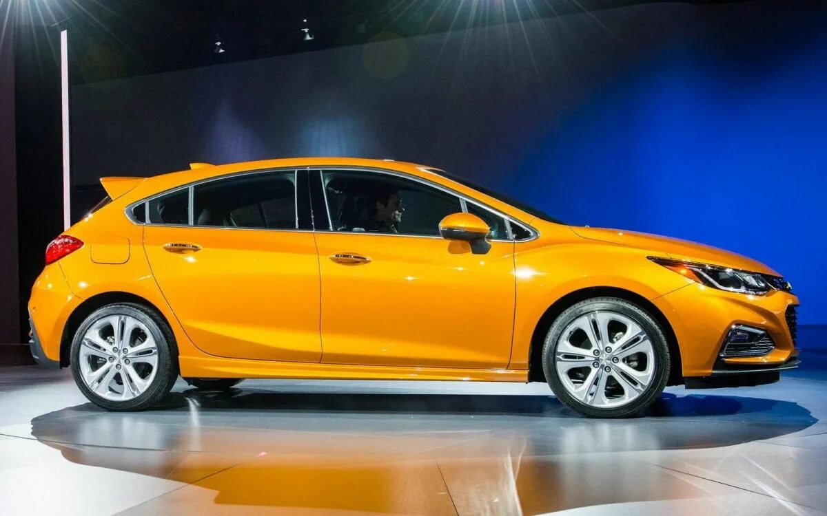 Chevrolet Cruze Hatchback 2012. Шевроле Круз хэтчбек 2017. Chevrolet Cruze 2014 хэтчбек. Шевроле Круз 2016 хэтчбек.