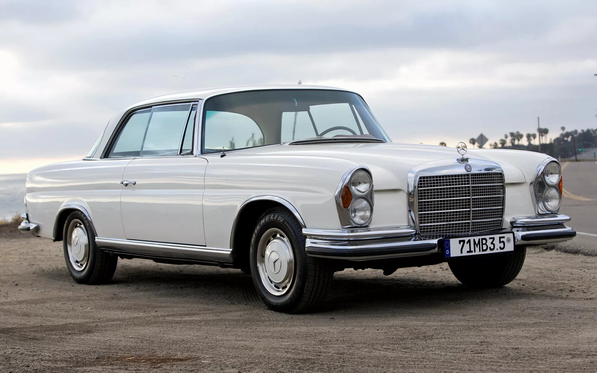 Benz 280. Mercedes benz 280. mercedes benz w111 coupe. the mercedes-benz 280 se, 1969. мерседес бенц 280 se 1969.