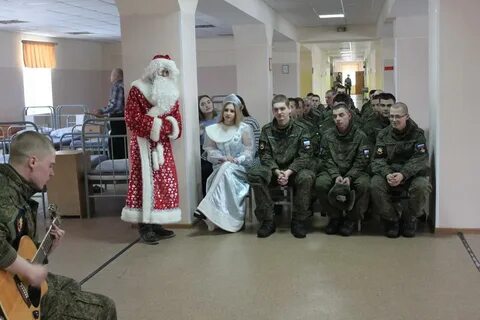 Новый год военнослужащие