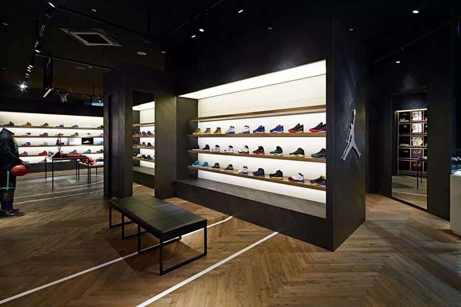 Nike Retail Store. Nike Jordan Boutique. Nike Store Interior. Nike shop Interior. Магазин обуви найк