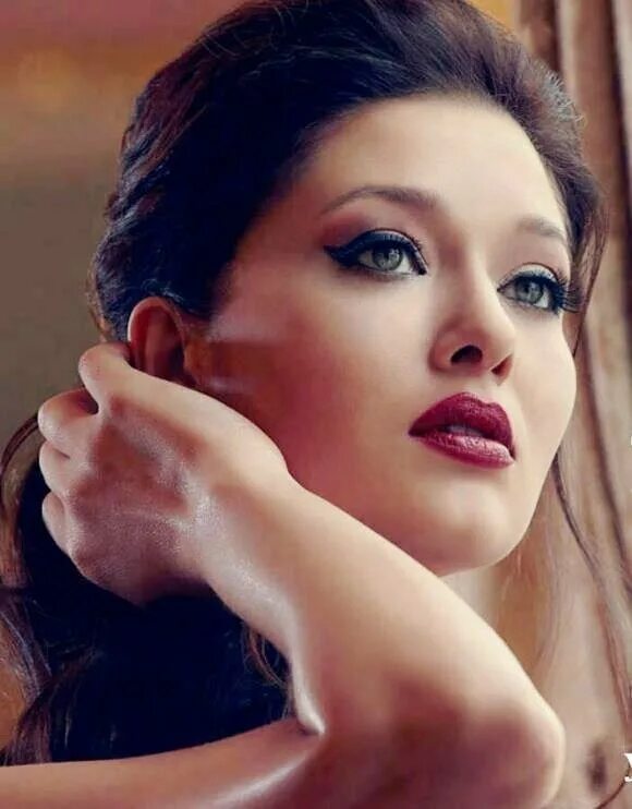 нургюль ешилчай. нургюль ешилчай. нургюль турецкая актриса. нургуль ешильчай.