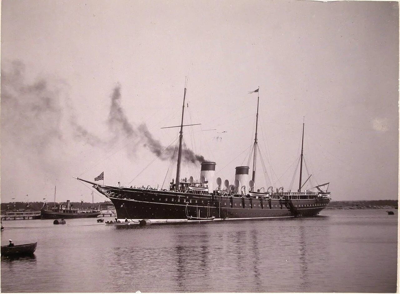 Корабль 1917 года. Яхта штандарт николая второго. штандарт корабль николая 2. яхта штандарт императора николая.