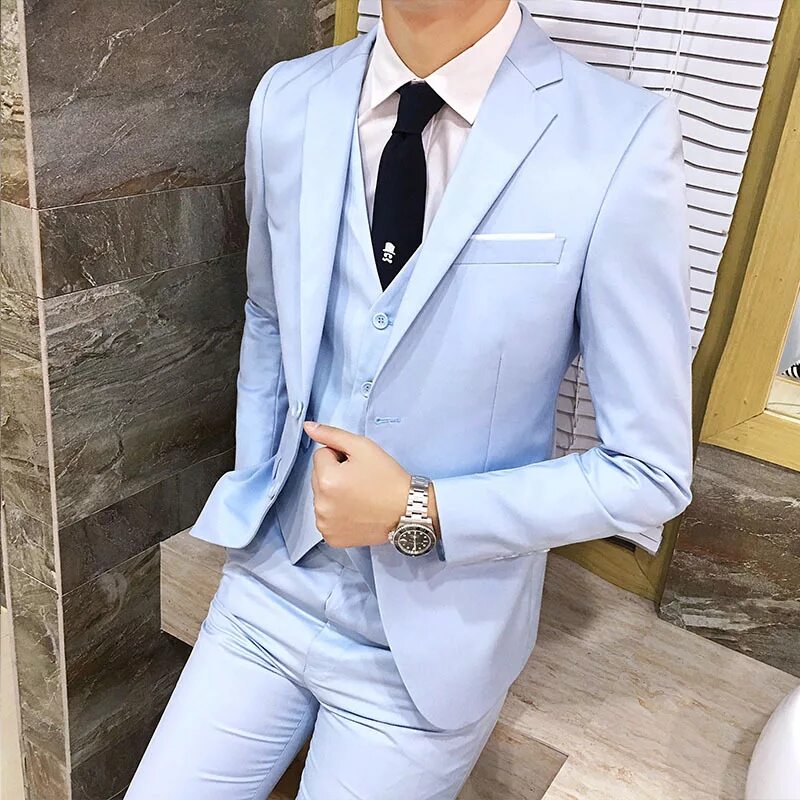 Мужчина в строгом костюме. Zara man пиджак мужской. Костюм мужской классический. Костюм брюк комплект мужские. Пиджак zara мужской серый.