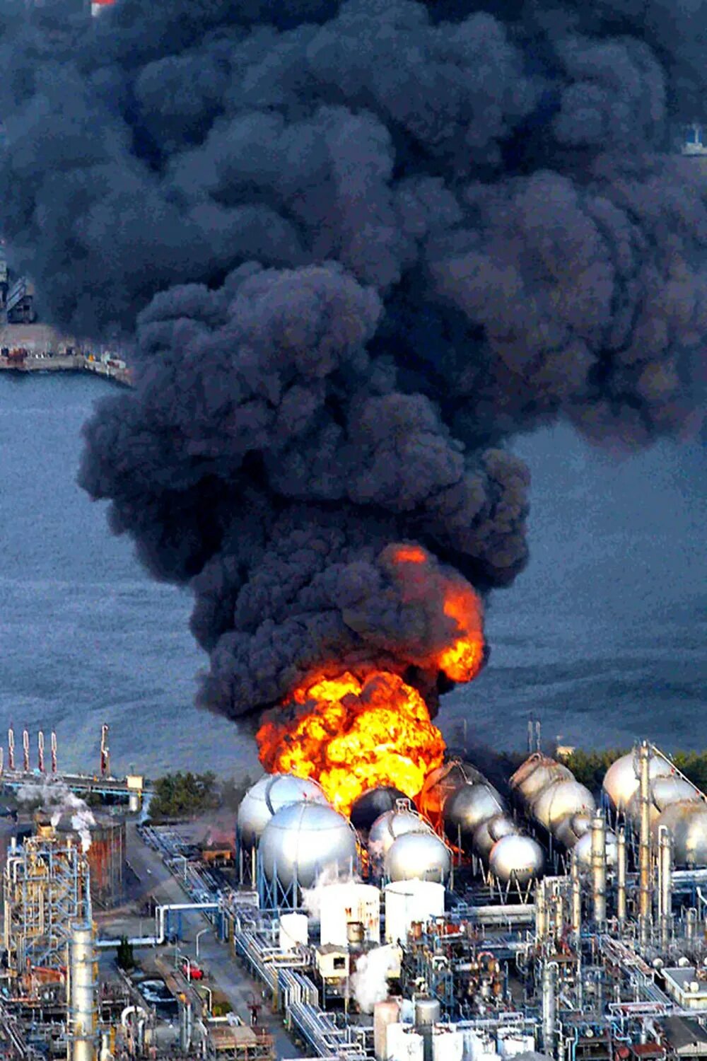 Фукусима взрыв. Взрыв АЭС. Техногенные аварии и катастрофы. Аварии на атомных электростанциях.