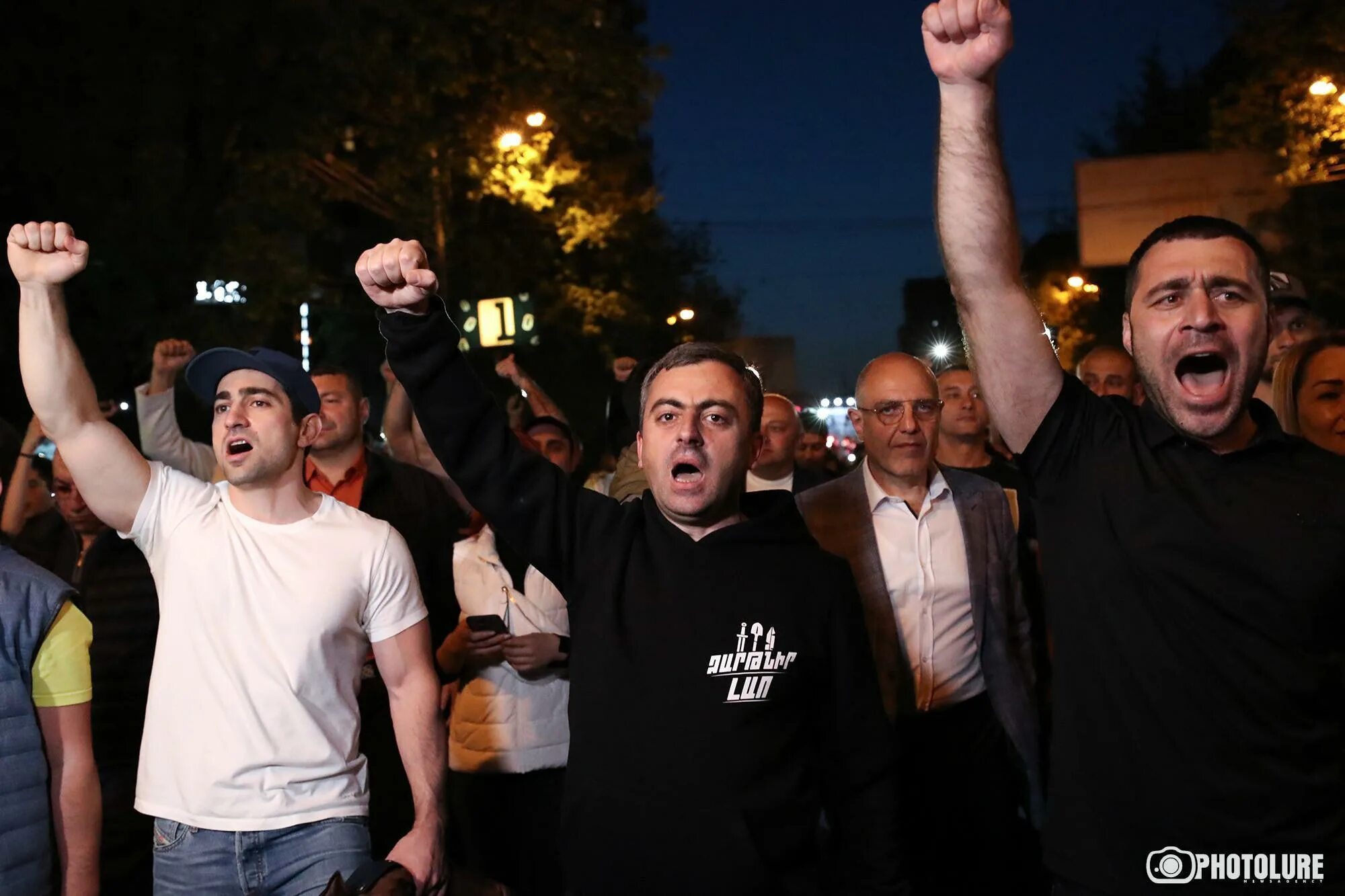 Ишхан Сагателян митинги. Акции протеста в Ереване. Армения сейчас. Ишхан Сагателян митинг Армении 2024. Последние новости в армении на сегодняшний день