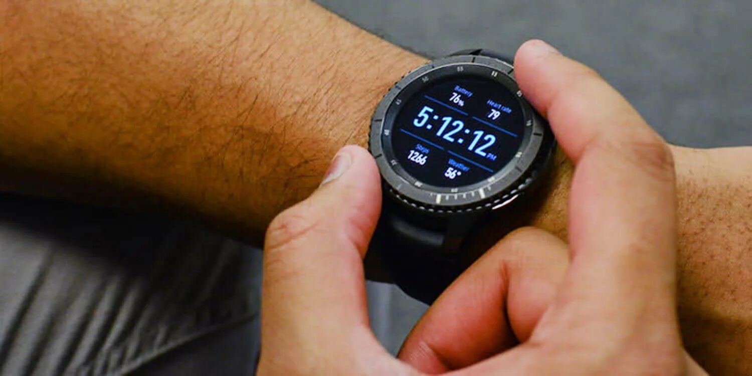 Samsung gear sim. Gear wear. Спутник геар. Samsung gear 1. Смарт часы самсунг мужские наручные.