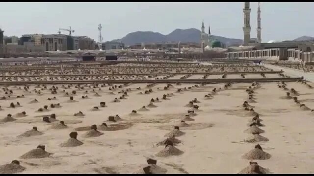 Могилы сподвижников пророка в медине. Кладбище сподвижников пророка мухаммеда. Кладбище аль баки в медине. Аль-баки медина кладбище. Кладбище бакия медина.