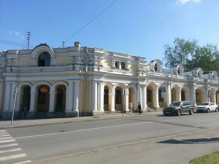 Город Пушкин Гостиный двор. Гостиный двор в Царском селе. Гостиный двор Пушкин СПБ. Г Пушкин Московская 25.