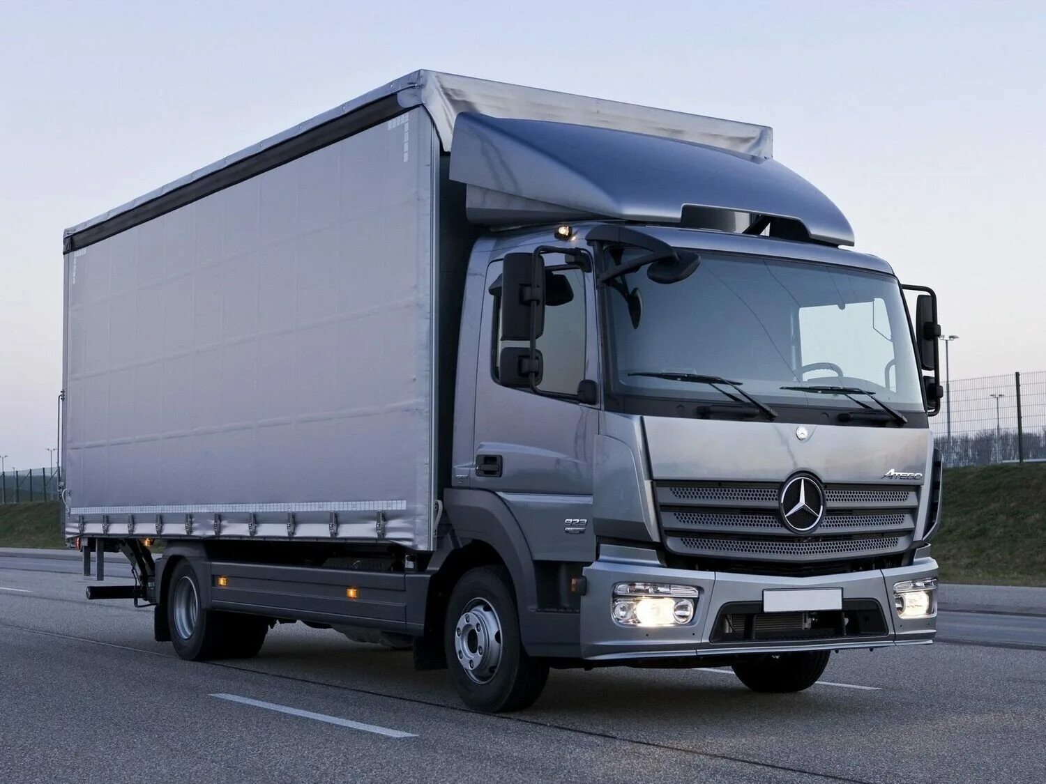 5 тонн отзывы. Mercedes-Benz Atego. Mercedes Atego. Мерседес Атего 5. Мерседес Бенц Атего 5 тонн.