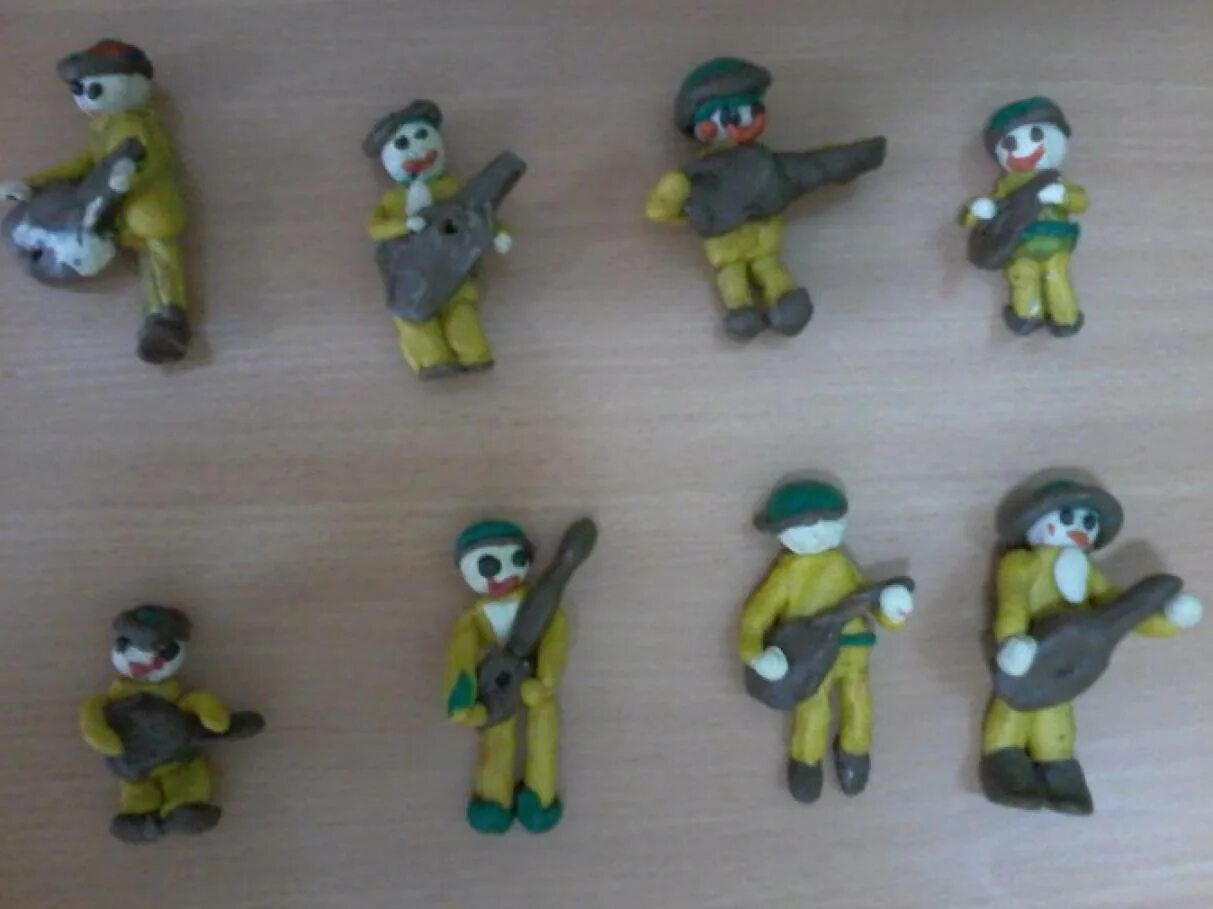 Занятие лепка старшая группа профессии. Лепка по теме профессии в подготовительной группе. Лепка в детском саду старшая группа. Пограничник лепка в подготовительной группе. Лепка в детском саду профессии.