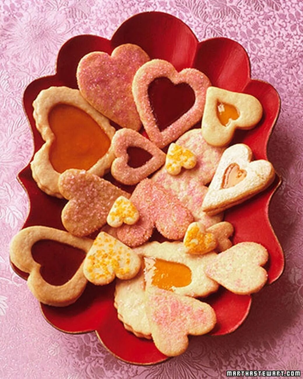 Вкусные печенья формочки. Красивое печенье. Печенье в виде сердечек. Форма для печенья сердце. Песение в виде сердечек.