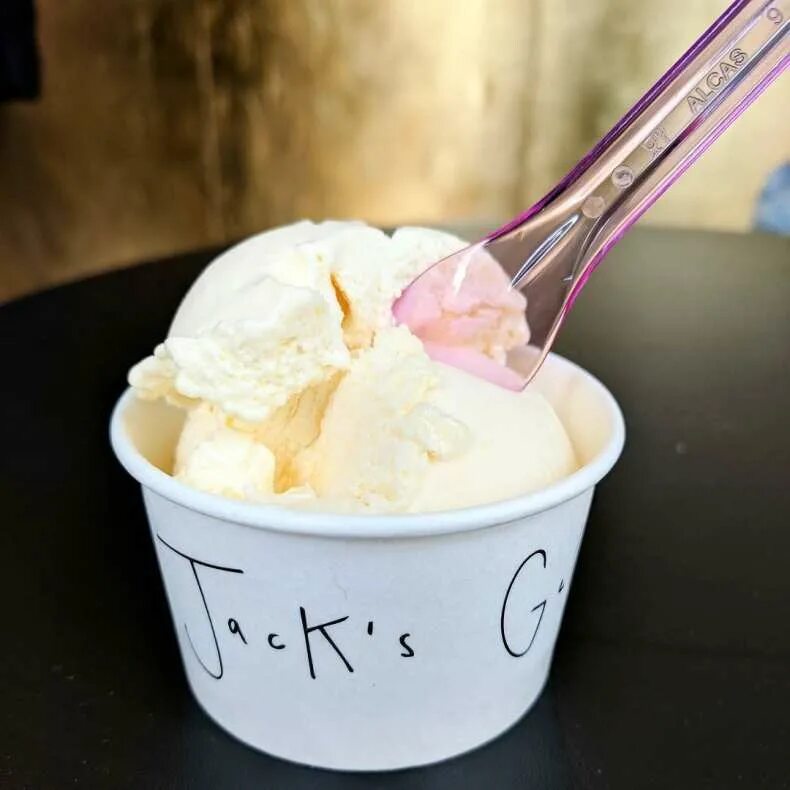 Домашнее мороженое без мороженицы. Домашнее мороженое без мороженицы. Мороженое без сливок. Мороженое. Мороженое крем брюле.