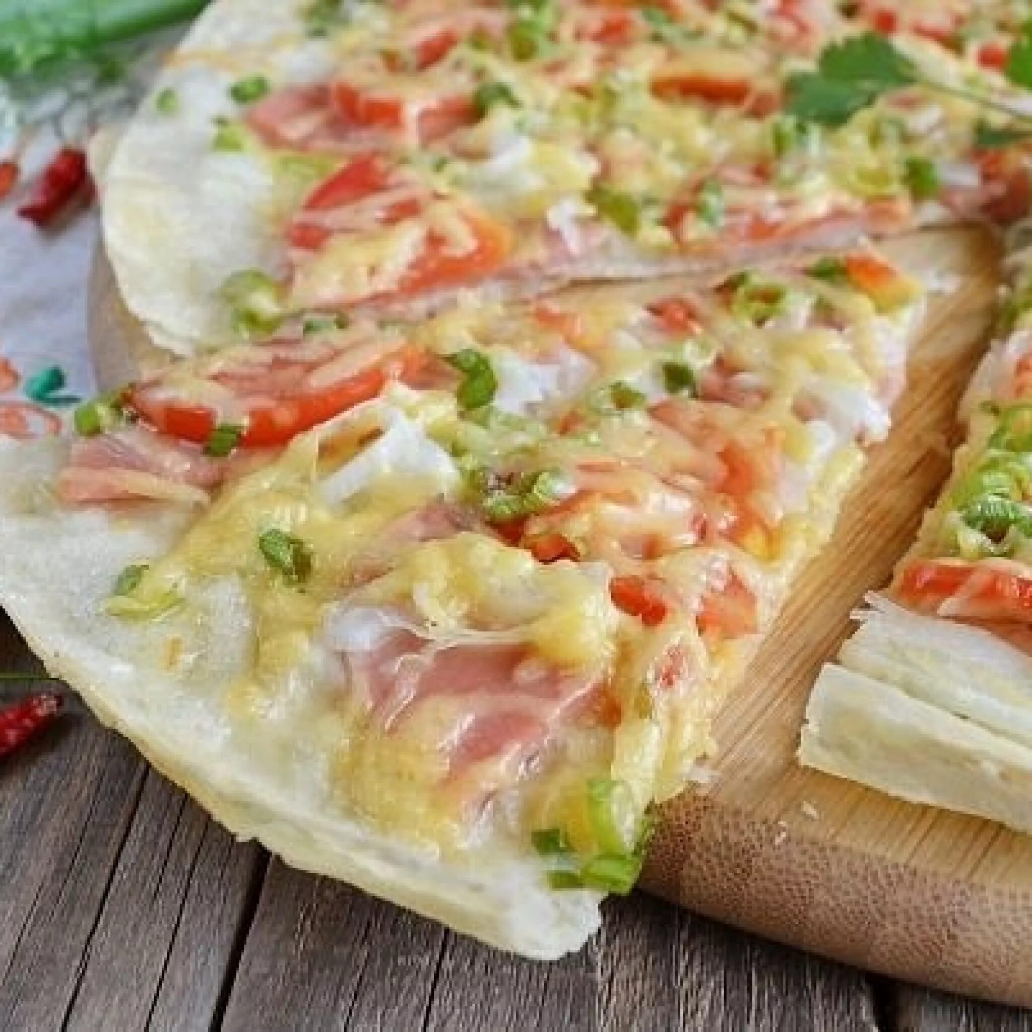 Лаваш с колбасой и сыром в духовке