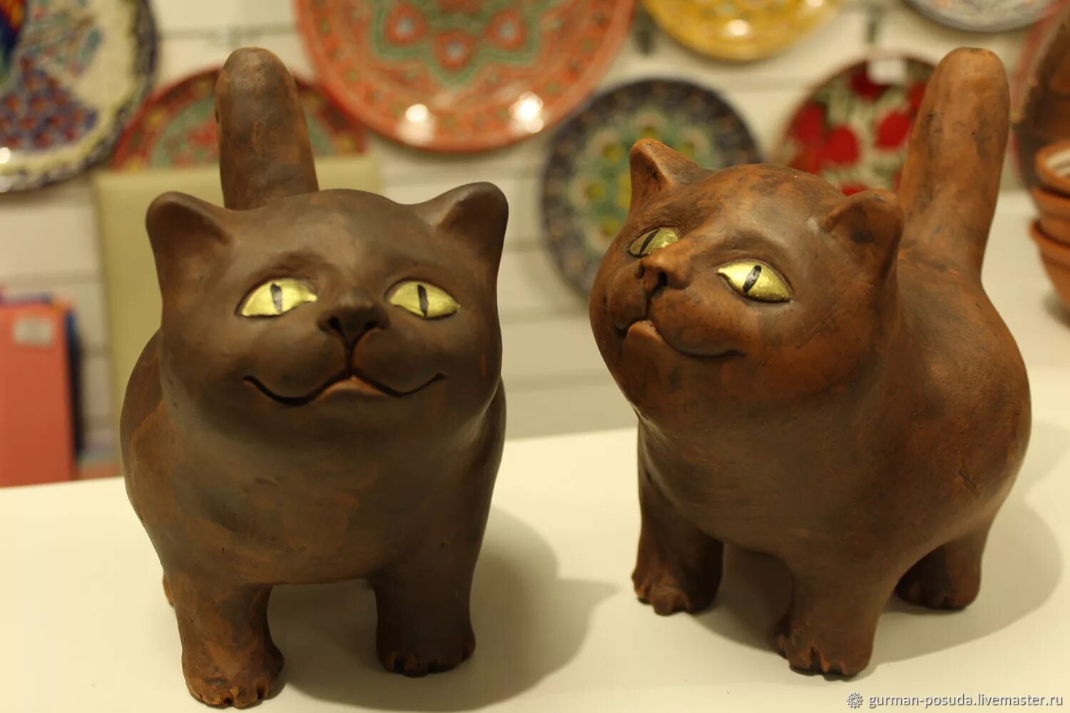 Керамическая кошка купить. Керамические коты. Глиняные котики. Коты из глины. Фигурки котов из глины.