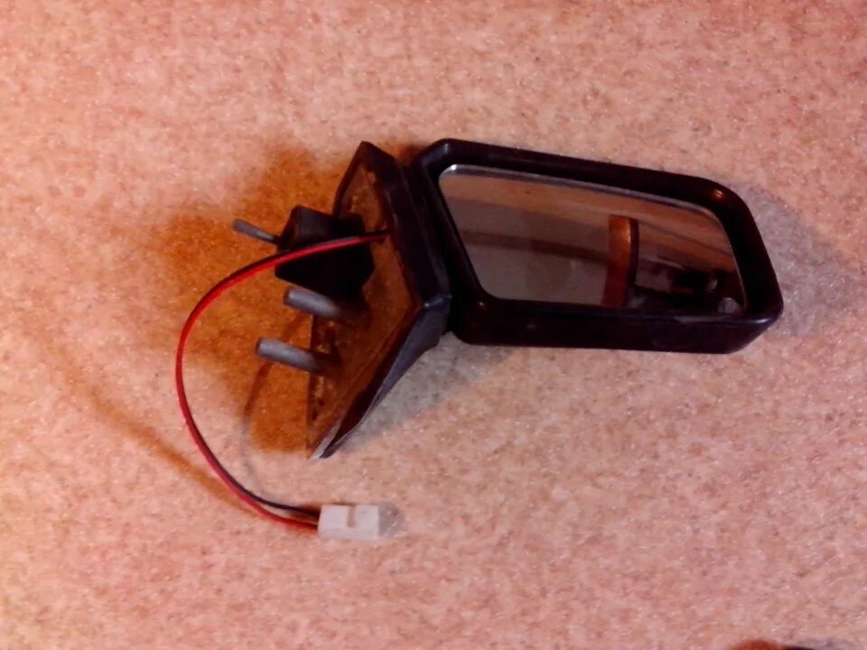 Подогрев зеркал 2114. Зеркала ваз 2110 с электроприводом и подогревом. Обогрев зеркал ваз 2114. Подогрев зеркал 2114. Кнопка подогрева зеркал ваз 2114.