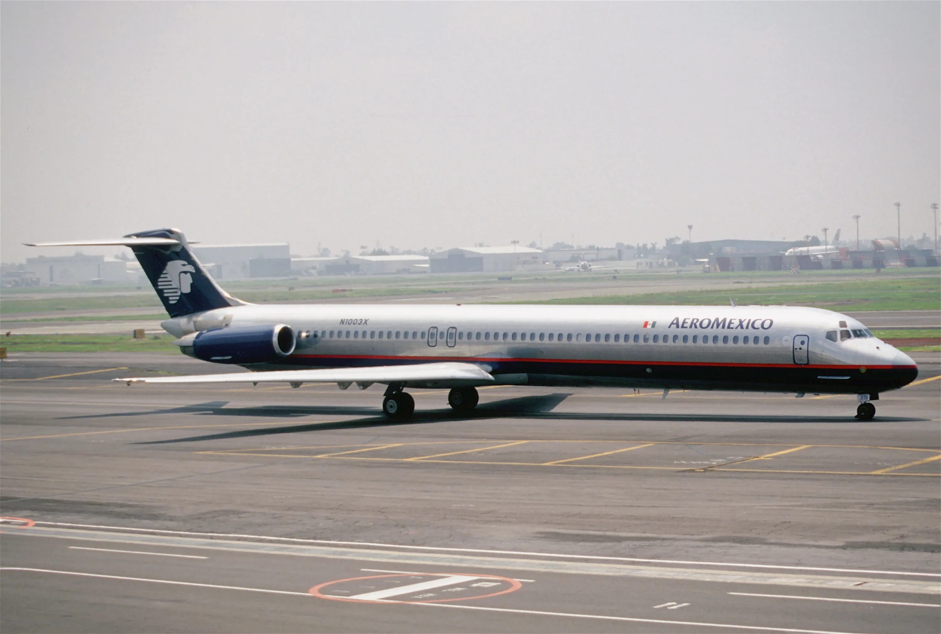 Мд 80. МД-80 самолёт. MD 80 Aeromexico. MD-80 Northwest. MCDONNELL Douglas MD-80 фото.