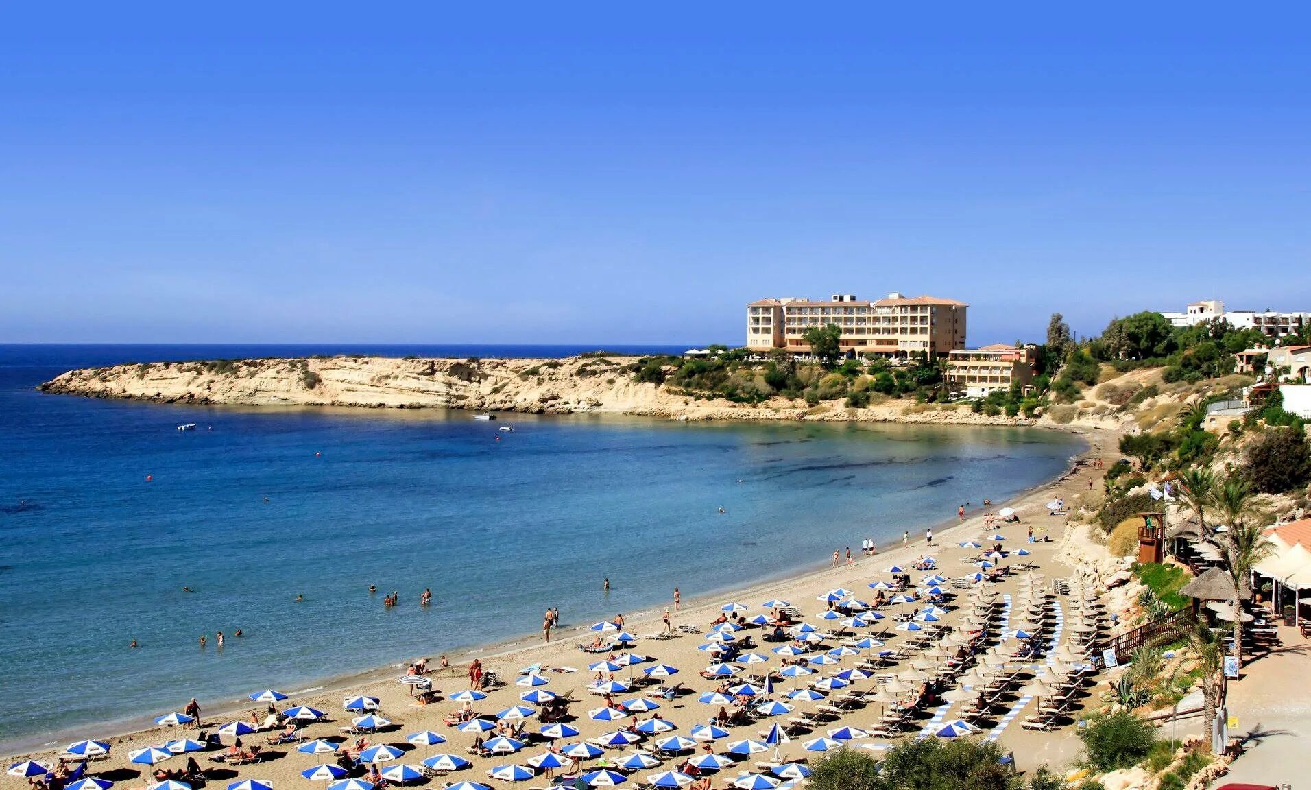 Bay кипр. Корал бэй кипр. корал бэй пафос. коралловый залив кипр. пляж coral bay пафос.