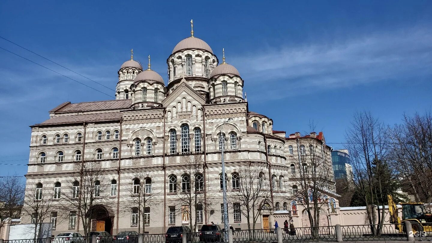 Троицкий александро-невский монастырь санкт-петербург. Смольный собор архитектура. Подворье новодевичьего монастыря в санкт-петербурге. Воскресенский новодевичий монастырь санкт-петербург. Иоанновский монастырь спб.