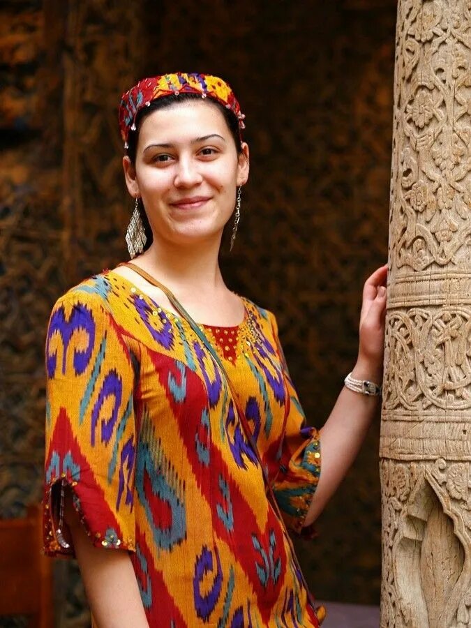 Узбекские красавицы. Узбекские женщины. Узбекские женщины красивые. Узбечки в национальной одежде. Аутекские женщины.