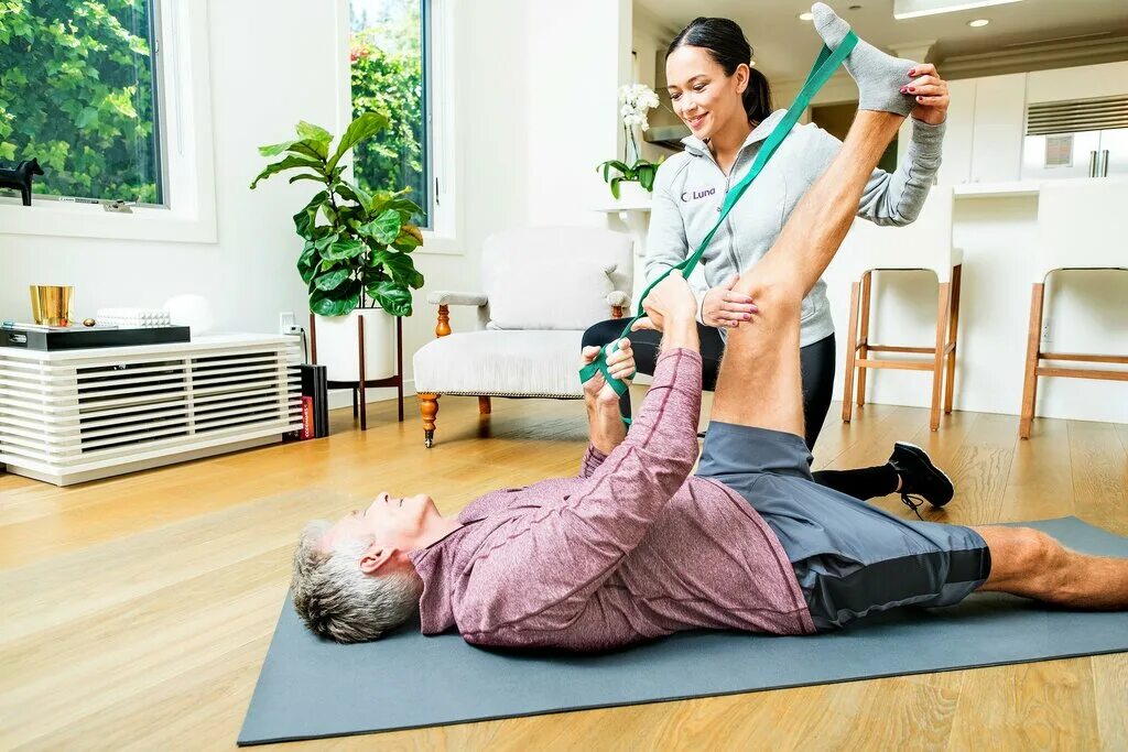 Психолог и клиент. Девушка психолог. Therapy for as. Therapy for as. Стационарная реабилитация.
