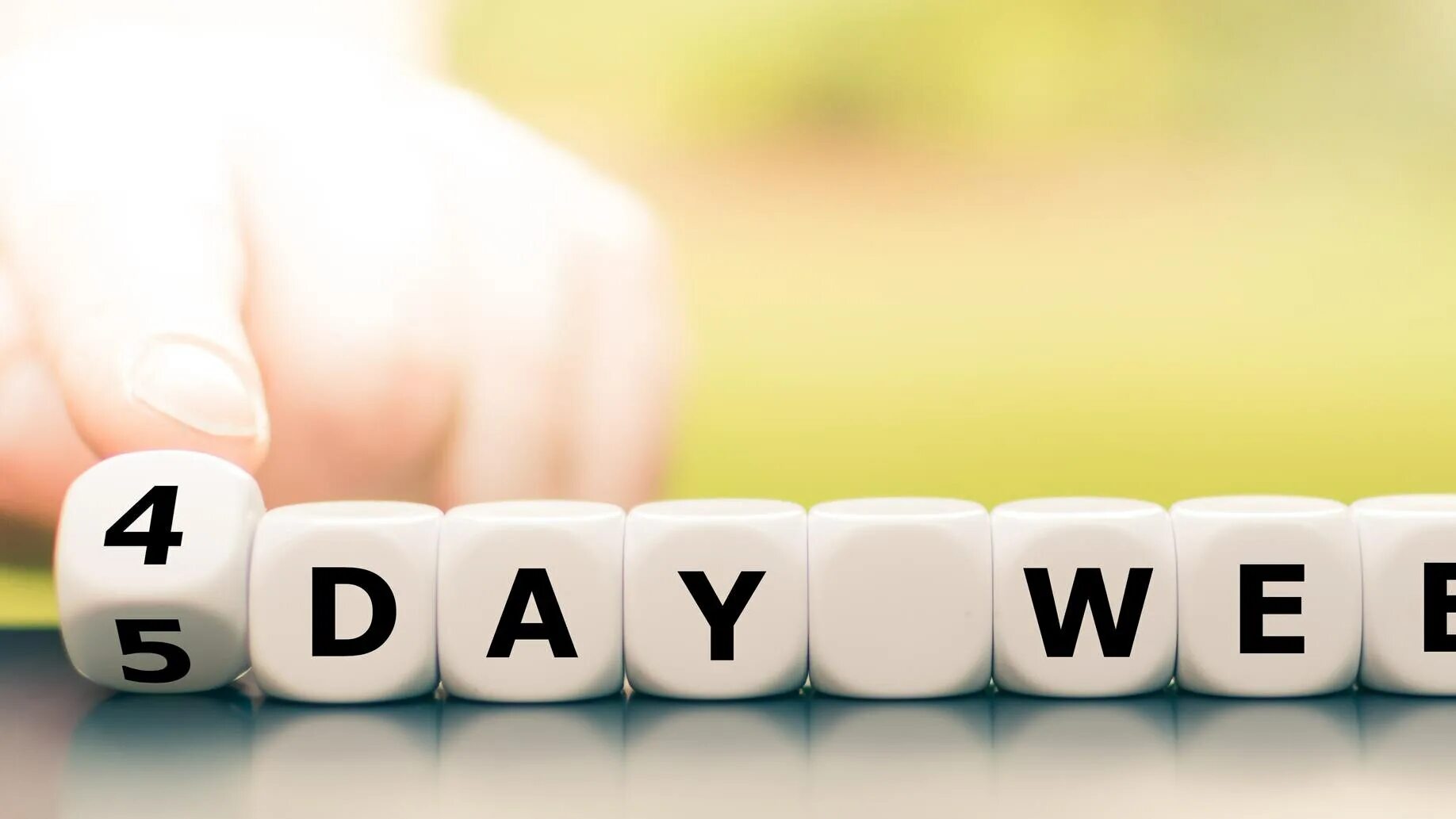 5 day working week. 4 Day working week. Four Day work week. Days of week a4. Days 4 к фото.