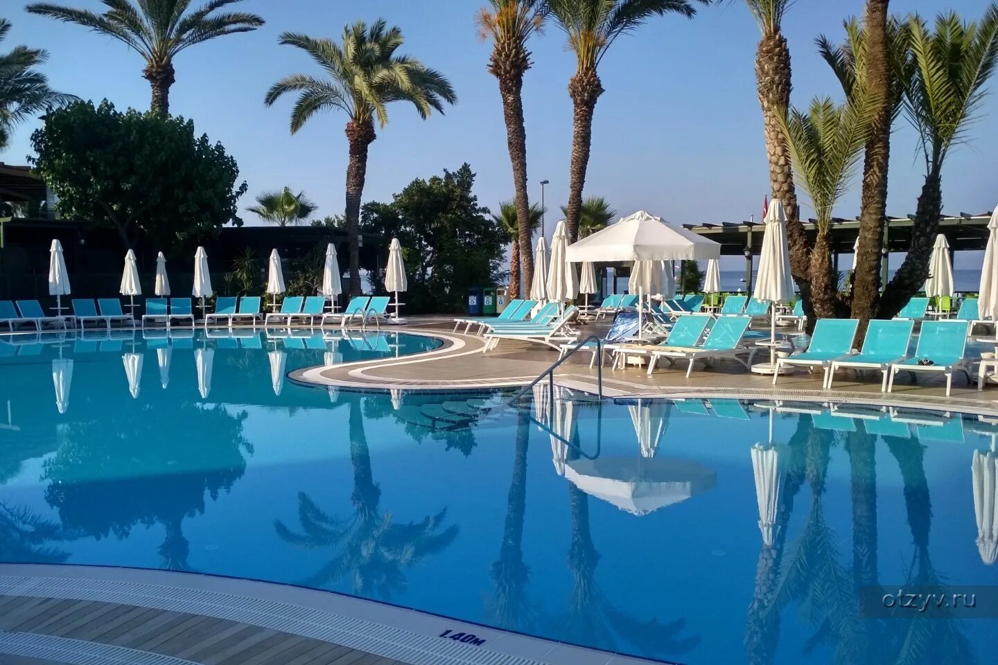 Sandy beach отель сиде. Кипр санди бич отель. Санди бич. Санди бич. Sandy beach hotel 4 ларнака.