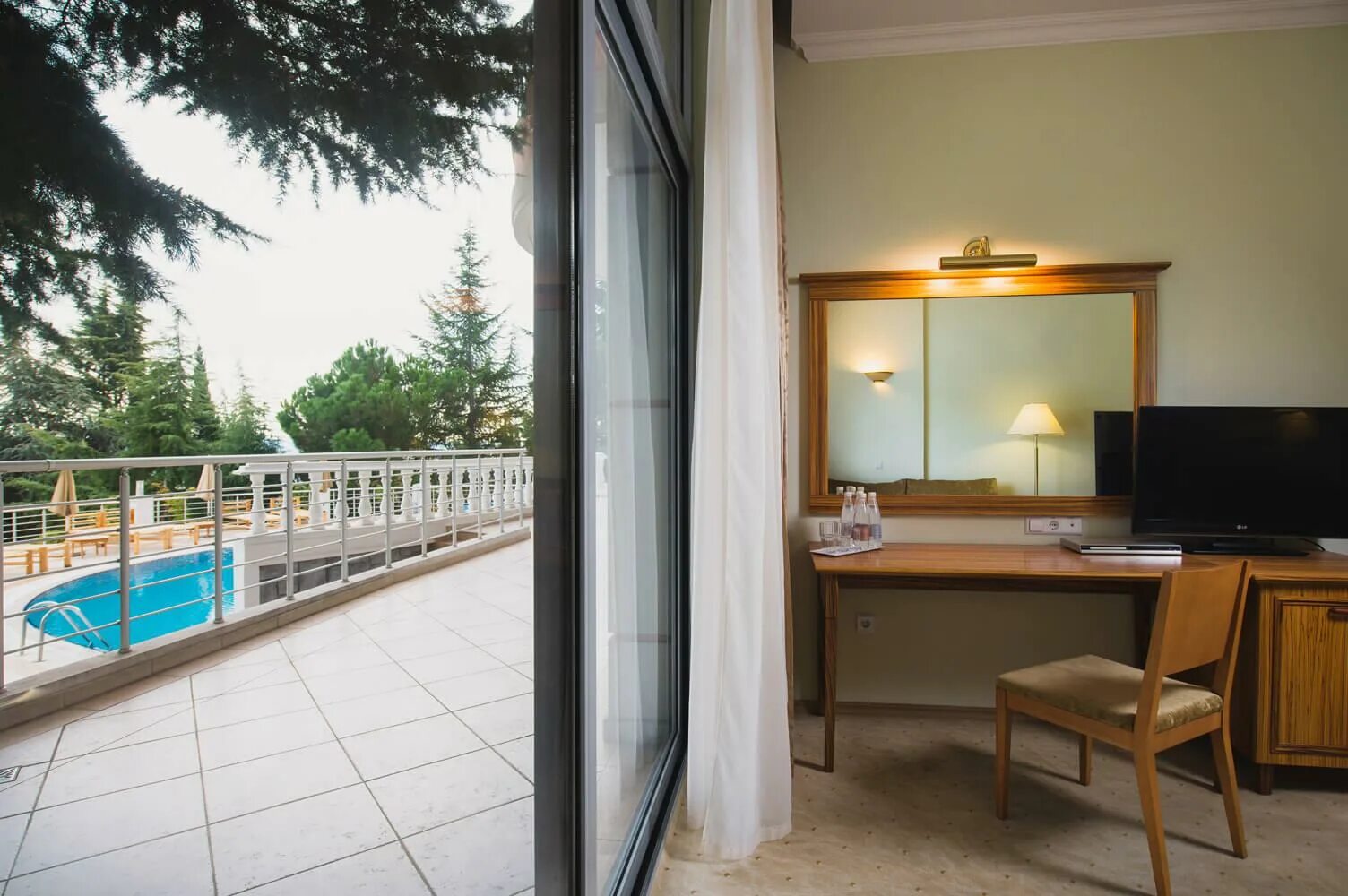 Море резорт. Море спа резорт алушта. more spa &amp; resort набережная ул., 25, алушта. отель море алушта. more spa resort 4 крым алушта.