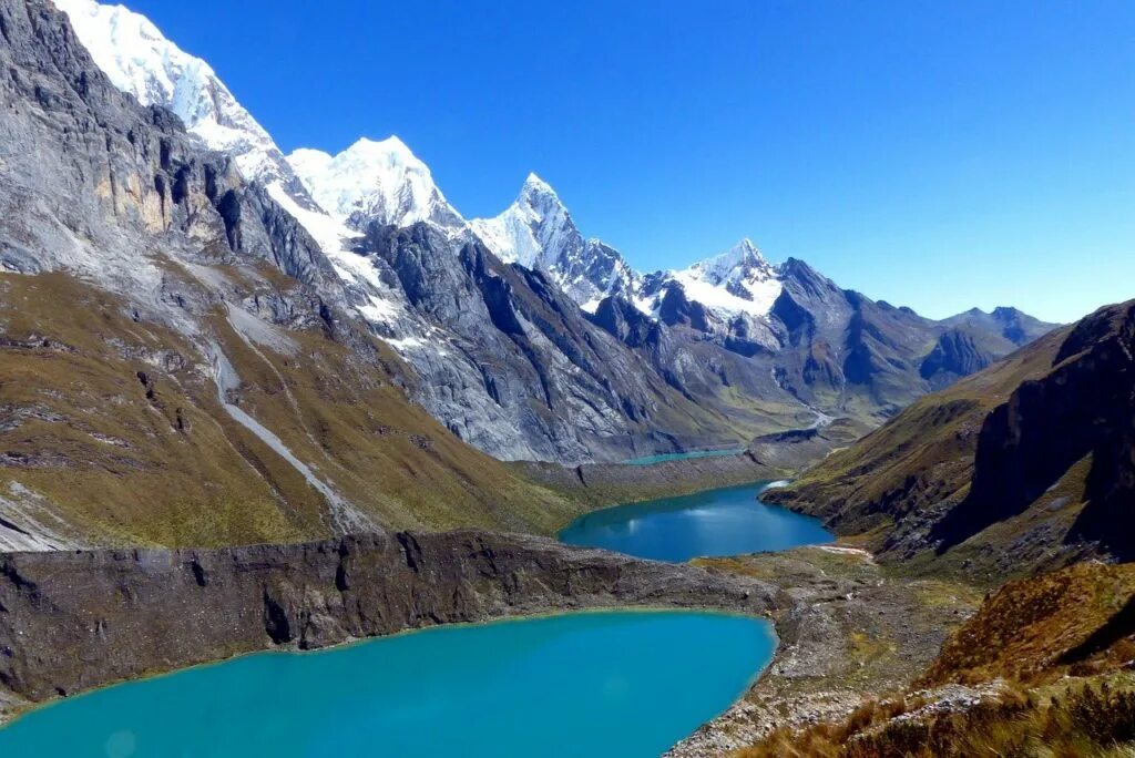 Анд америки. Анды андийские кордильеры. ледник аусангате. горы анды (andes) перу. кордильера уайуаш перу.