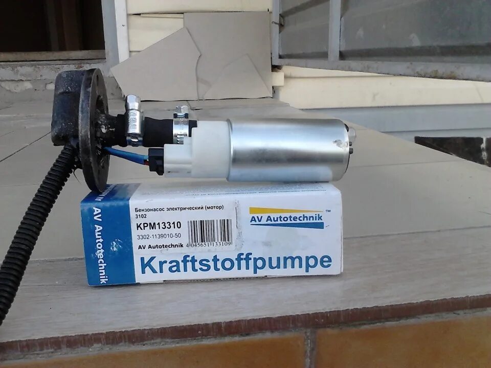 Модуль эбн газ 7д5. Насос топливный газ 3302 погружной. Бензонасос газель евро 3 3302. Погружной топливный. Топливный насос газ 560 штайер.