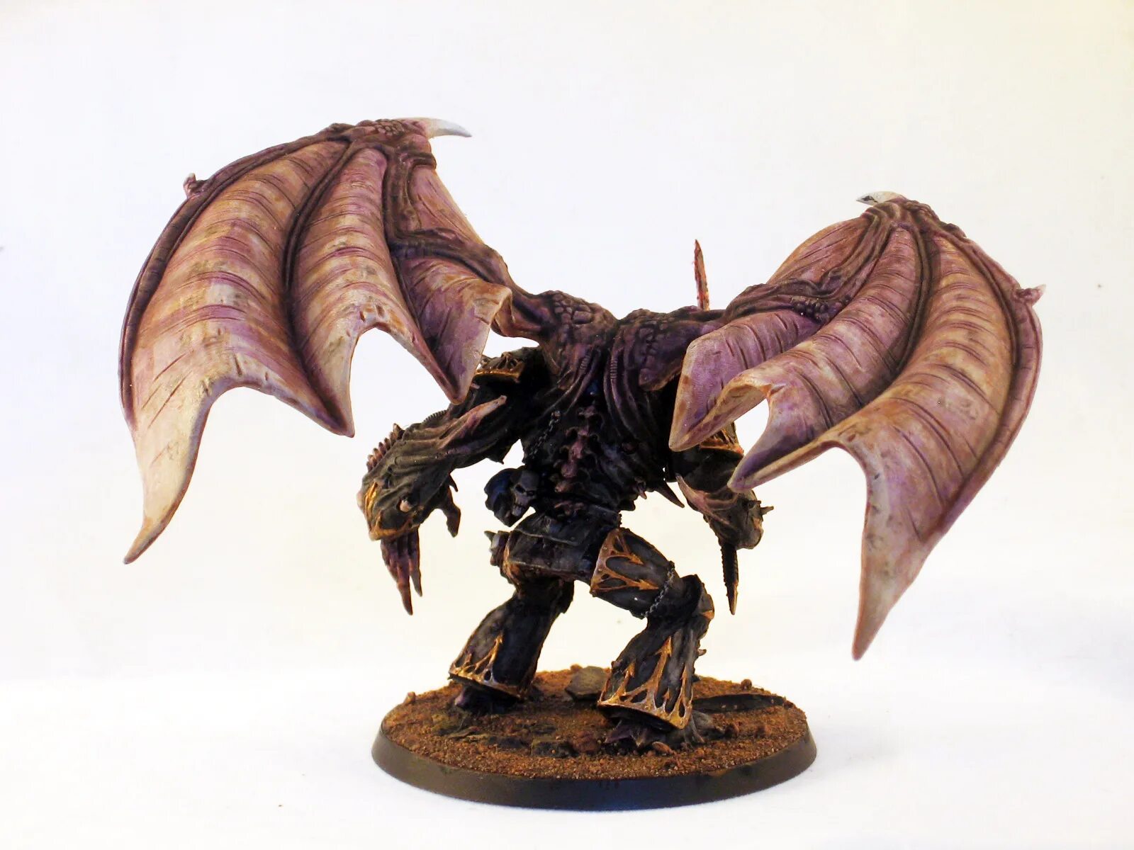 Демон принц читать. Днд принц демон. Демон принц читать. Демон принц вархаммер миниатюры. Демон принц слаанеш фулгрим.