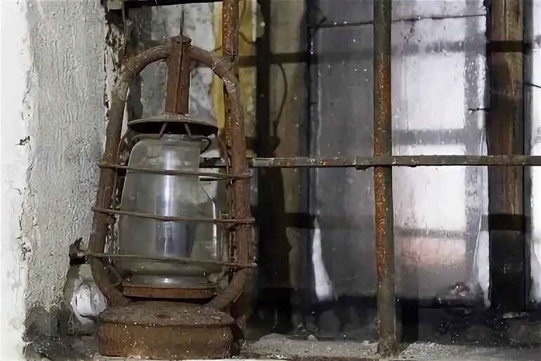 Стены изолятора. Стены изолятора