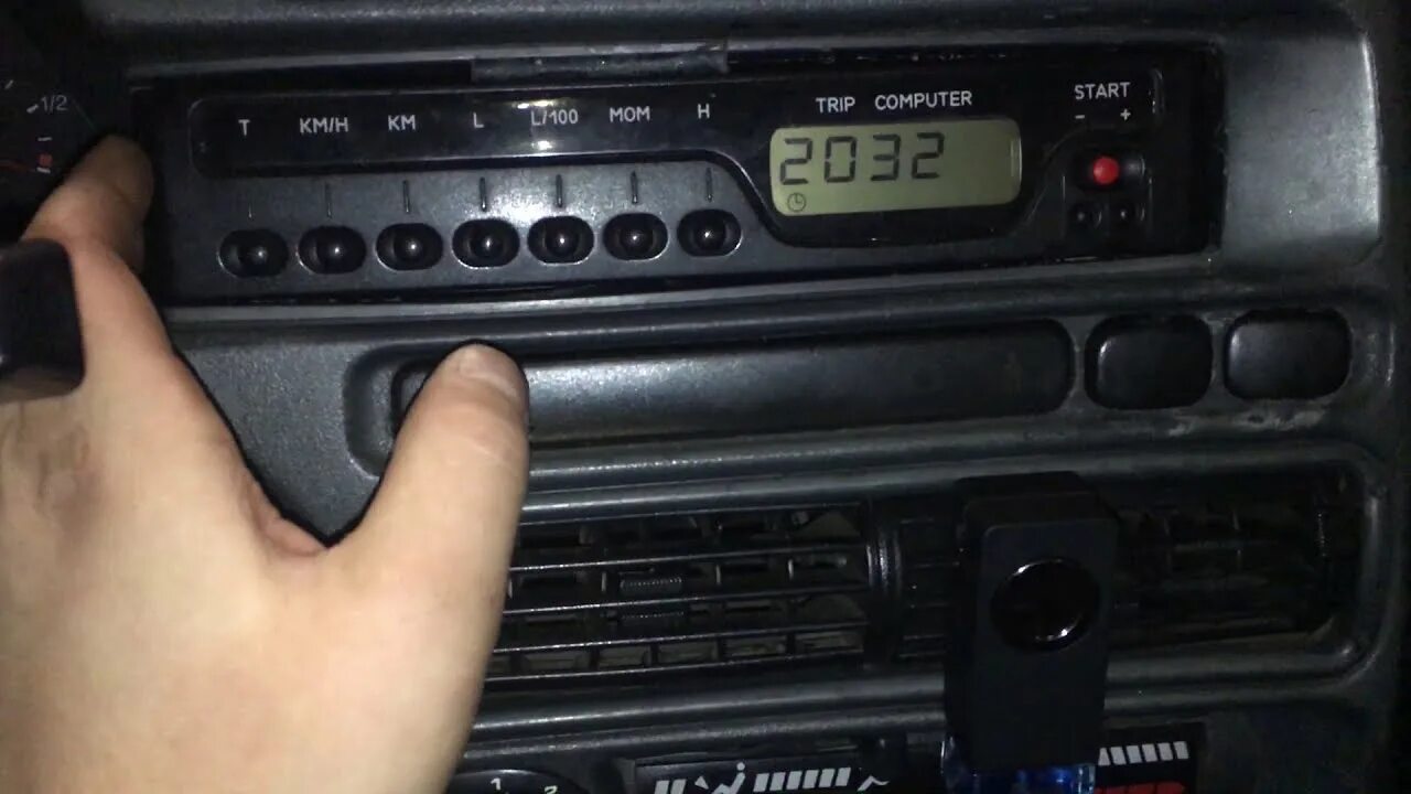 Бортовой компьютер газ 3102. Бортовой комп 15. Ваз 2114 панель бк. Бортовой компьютер ваз 2113. Бортовой компьютер на ваз 2113 с двумя кнопками.