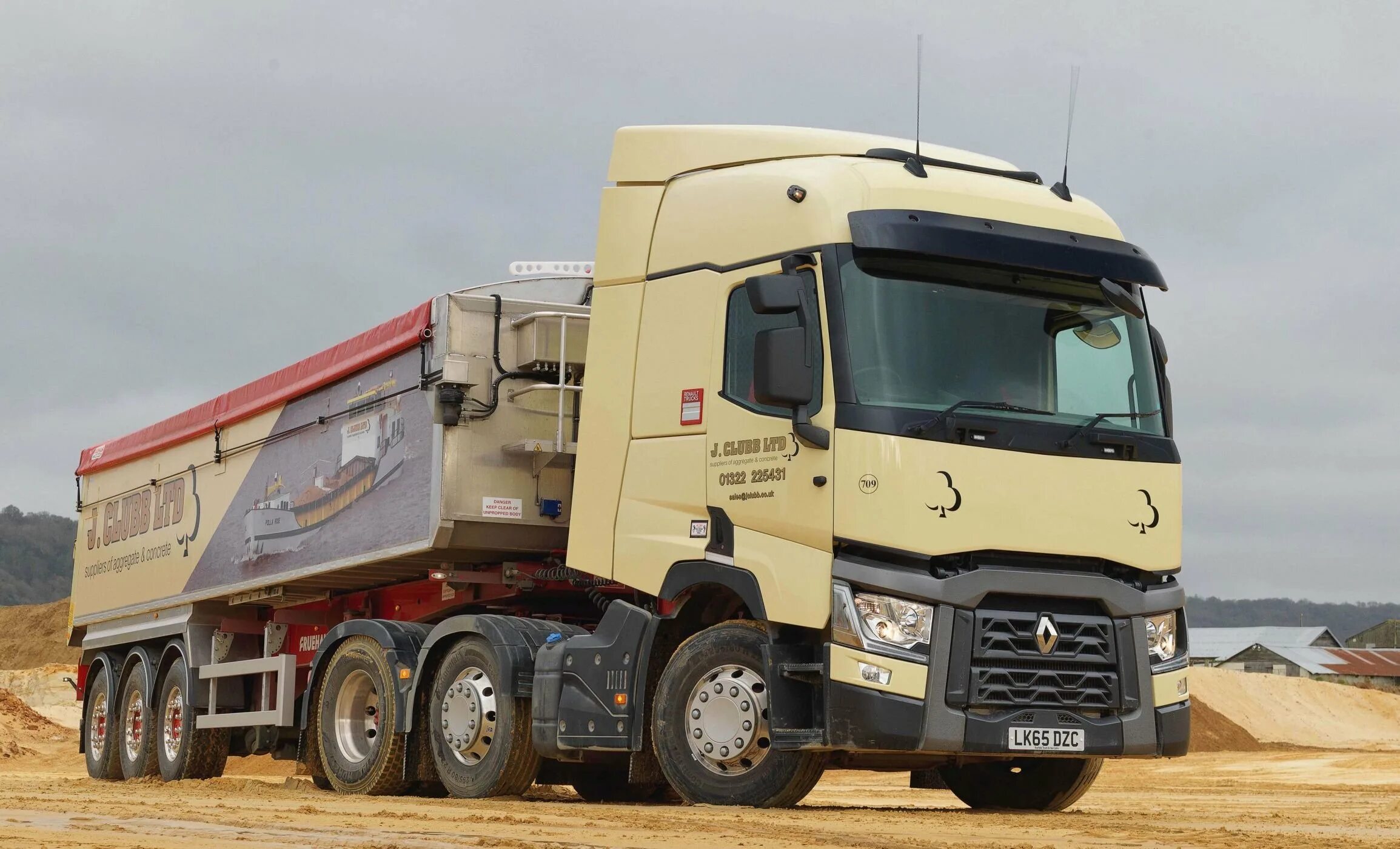 Грузовые автомобили рено. Renault Trucks. Renault Trucks тягач. Renault Trucks t440 новый. Тягач Рено т801.