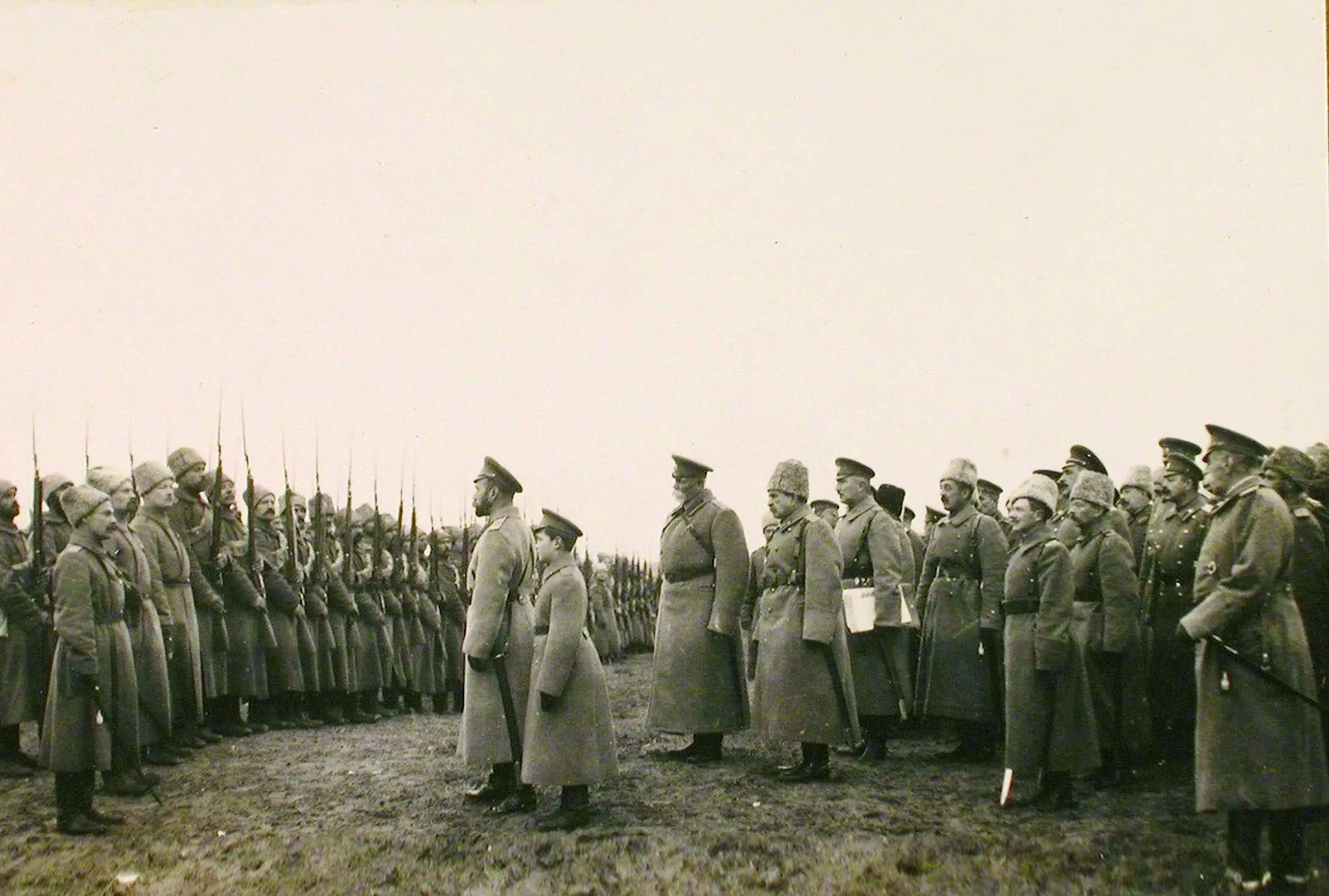 1 мировые империи. Николай 2 1914. николай 2 первая мировая. николай 2 на фронте первой мировой. армия российской империи николай 2.
