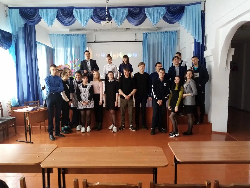 южно-александровка иланского района красноярского края. школа 5 южно-сахалинск. 6 школа г туймазы. выпускной южно-сахалинск школа 5. александровское школа 1.