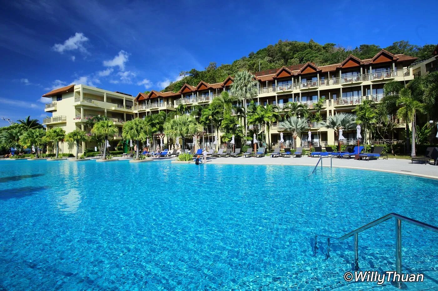 ▷ Merlin Beach ⛱ in Phuket ✅ - Joey Santini Photography