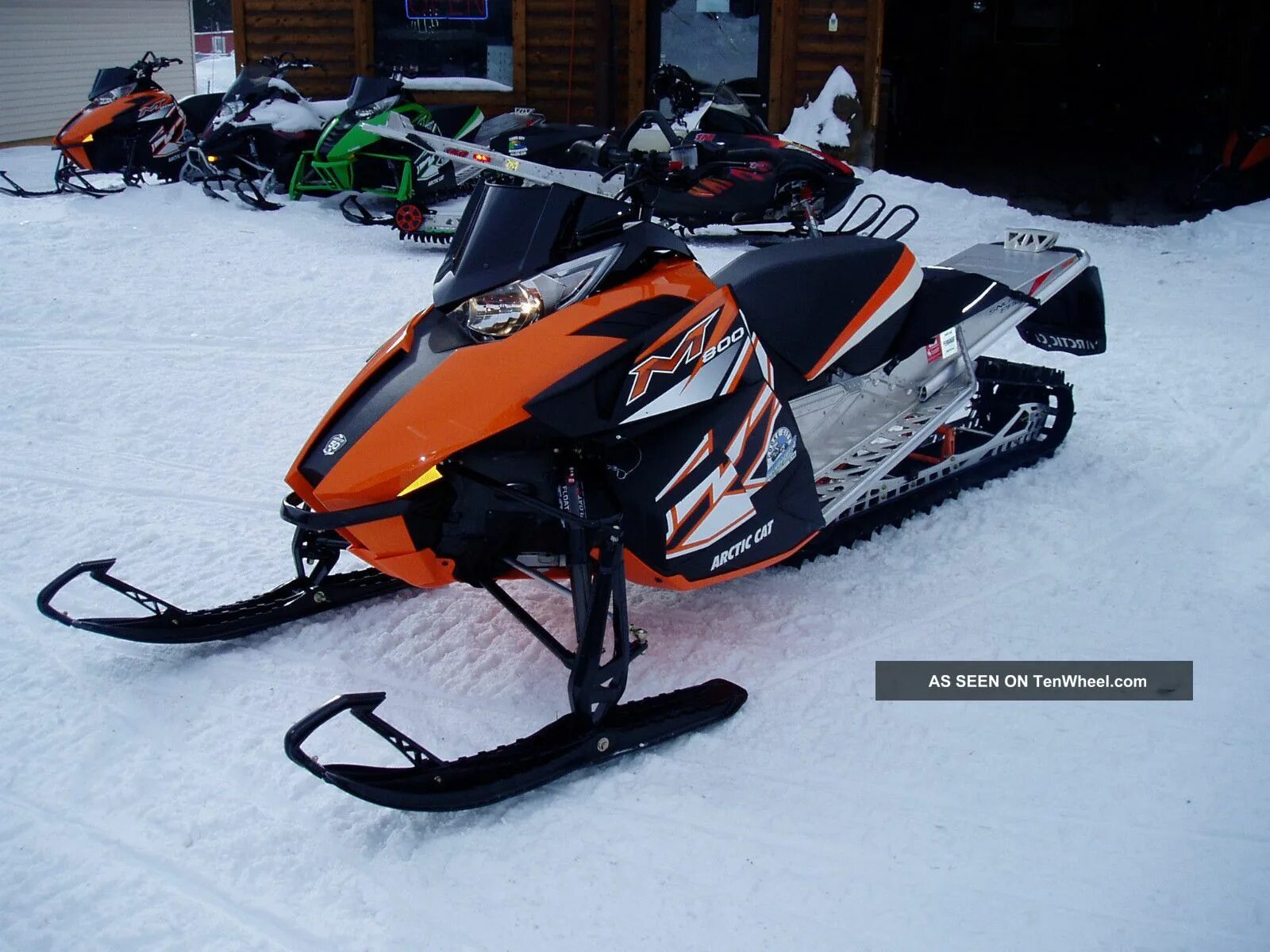 Arctic cat m800 sno pro. Arctic cat m8. снегоход arctic cat m800 2012 год. arctic cat m800 and polaris pro rmk 800. звезда arctic cat m 800.