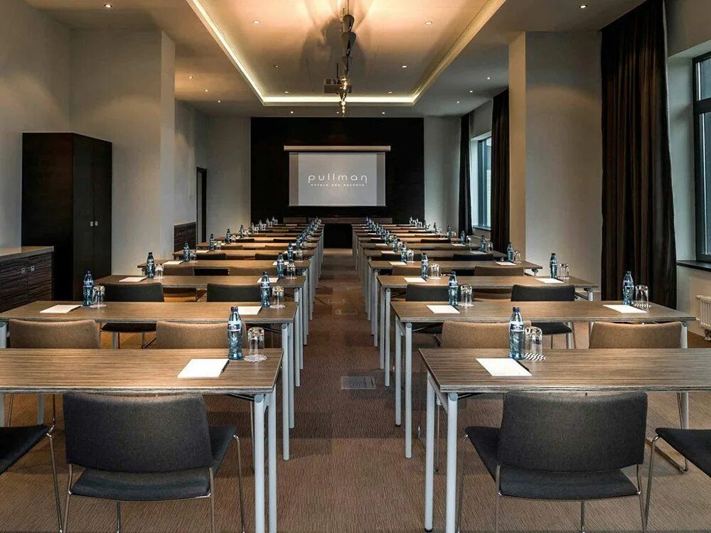 Pullman resort. Отель pullman сочи центр. сочи, отель pullman sochi centre 5*. конференц зал сочи гостиница пулман. пульман сочи отель конференц зал.