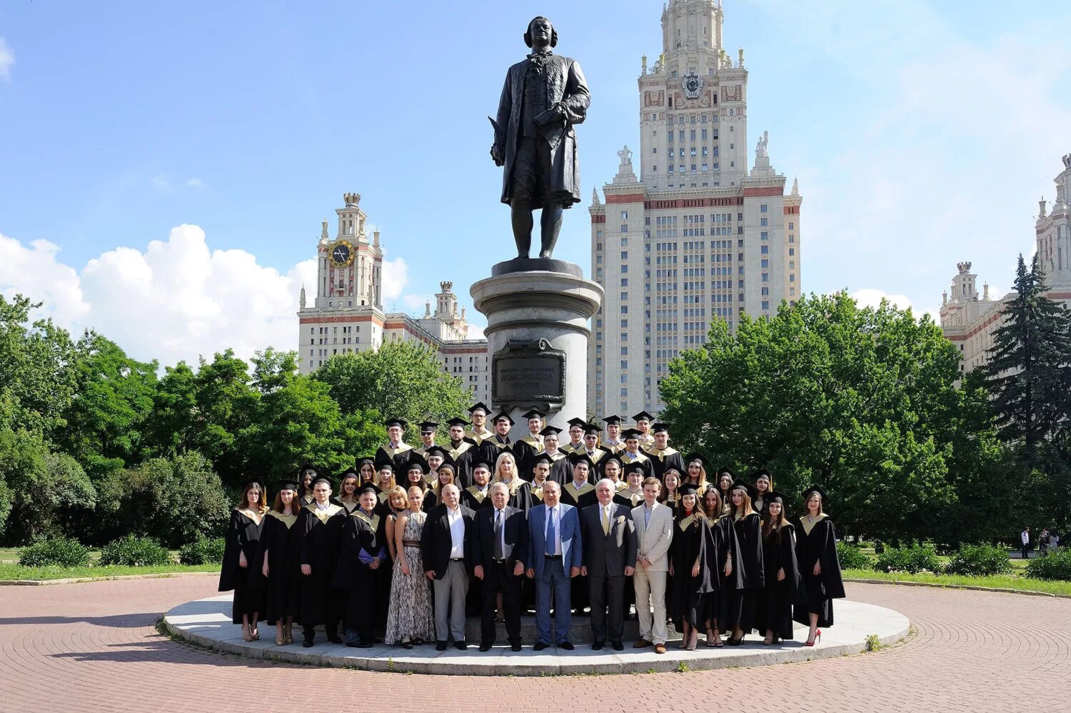 Мгу окончание. Московский государственный университет имени м.в.Ломоносова，МГУ. МГУ им Ломоносова Москва. Университет Ломоносова в Москве. МГУ им Ломоносова студенты.