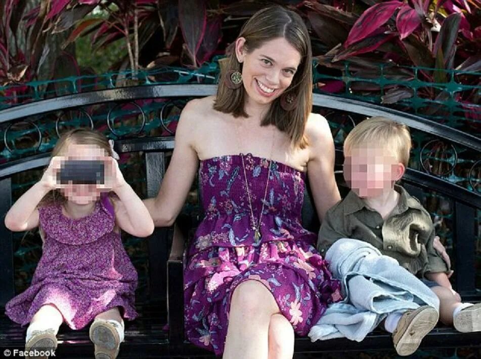 Danish mom and дочка. Family slaves mother. Dother певица. Video nude mom and daughter slave auction. Брук эбби ли дэнс.