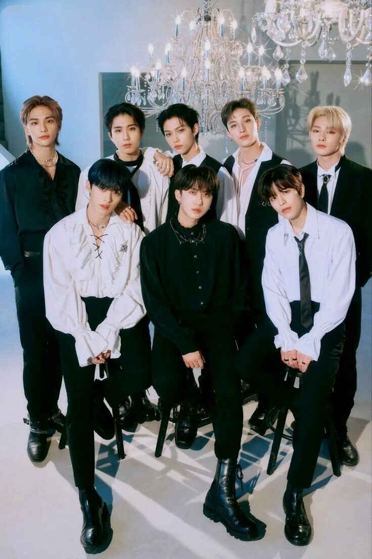 Nacific stray kids. Группа stray kids. stray kids 2025. stray kids сейчас 2025. состав stray kids 2025.