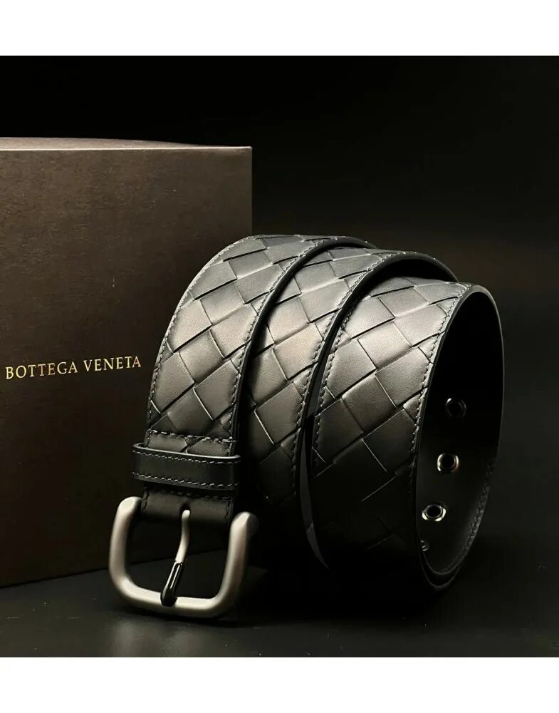Ремень bottega veneta. Bottega veneta ремень triangle. Ремень боттега венета. Bottega veneta ремень мужской. Колье bottega veneta из каучука.
