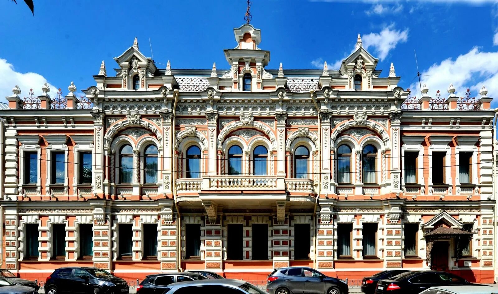История создания здания
