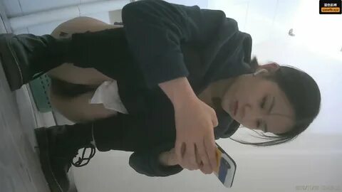 Girl Chinese pooping pis toilet. 