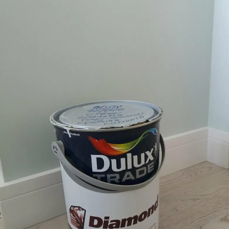 Dulux diamond matt цвет. Dulux 68/024. dulux diamond. краска 30yy 68/024. dulux 20yy 68/102.