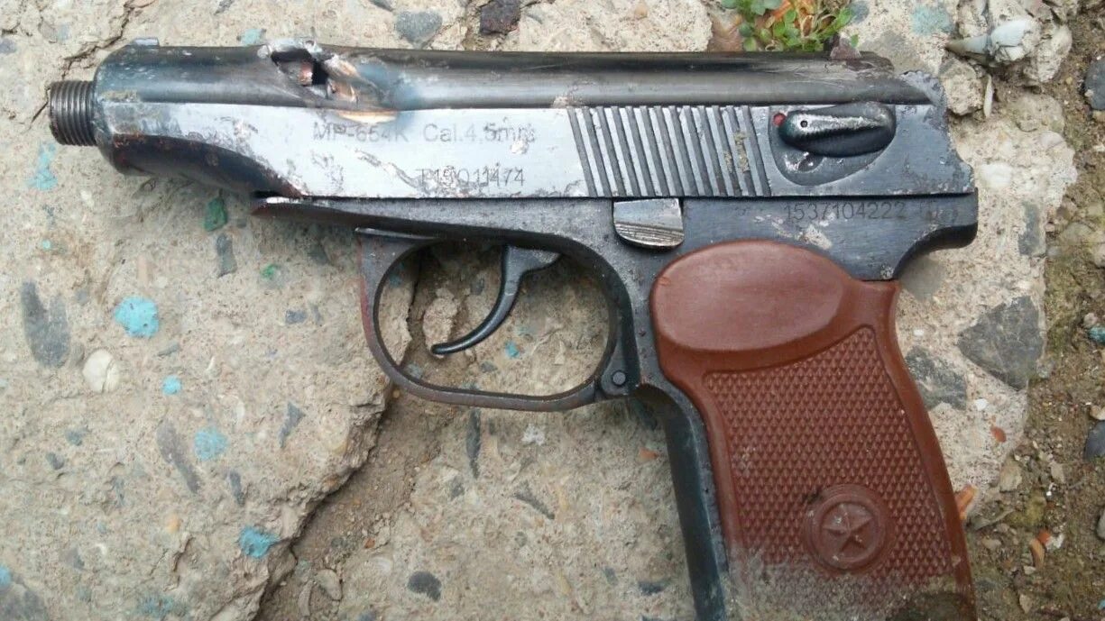 Мр 654 пробивная способность. Капсюль патрона пм. Пробитие патроном 12,7. Пм пробивает. Пм пробивает.