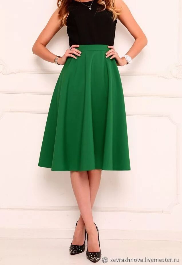 Зеленые юбки на валберис. Юбка полусолнце. Салатовая юбка. Юбка изумрудного цвета.