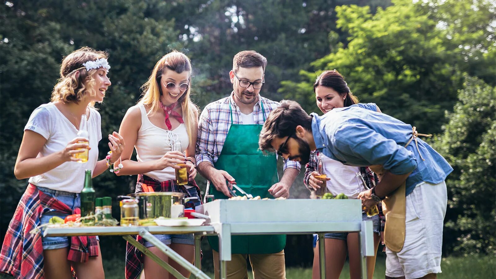 Организация пикника на природе. Bbq party набор для пикника. что надо на пикник. что взять на шашлыки. список вещей на пикник.