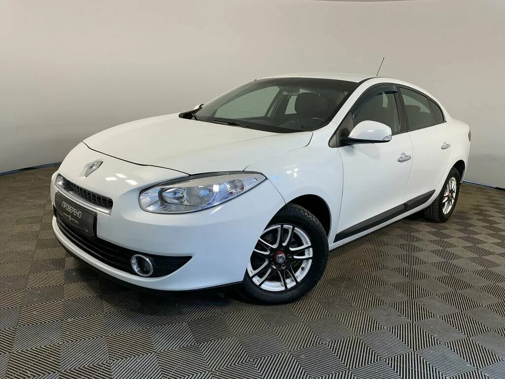 Купить б/у Renault Fluence I 1.6 MT (106 л.с.) бензин механика в Санкт-Петербург